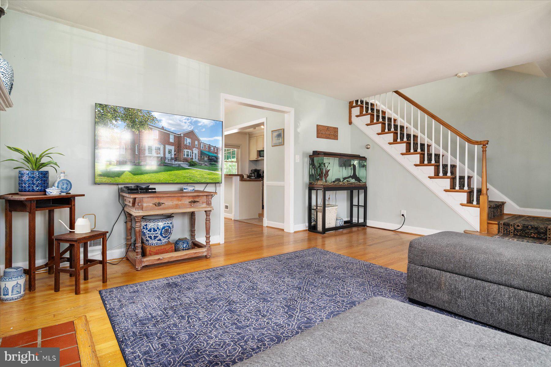 319 Greenlow Road Catonsville, MD 21228 - Photo 4 of 33