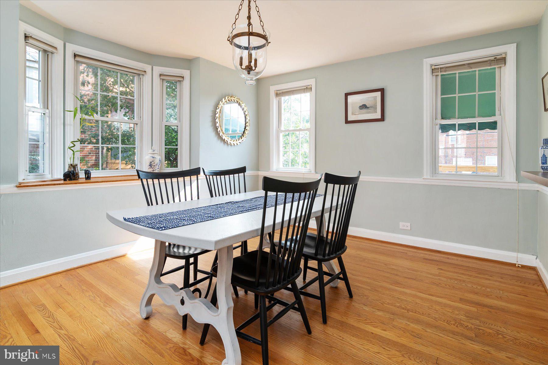 319 Greenlow Road Catonsville, MD 21228 - Photo 7 of 33