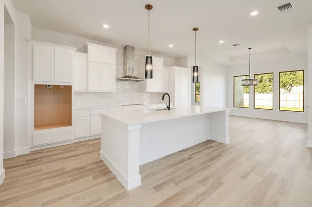 $694,303 | 413 Drawbridge Drive, Georgetown, TX 78633