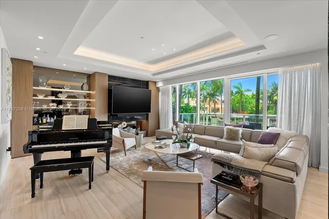 $5,750,000 | 4701 Meridian Avenue, Unit 126, Miami Beach, FL 33140