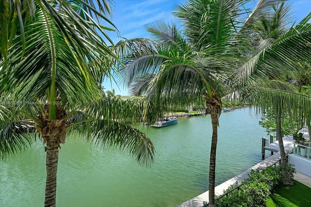 $5,750,000 | 4701 Meridian Avenue, Unit 126, Miami Beach, FL 33140