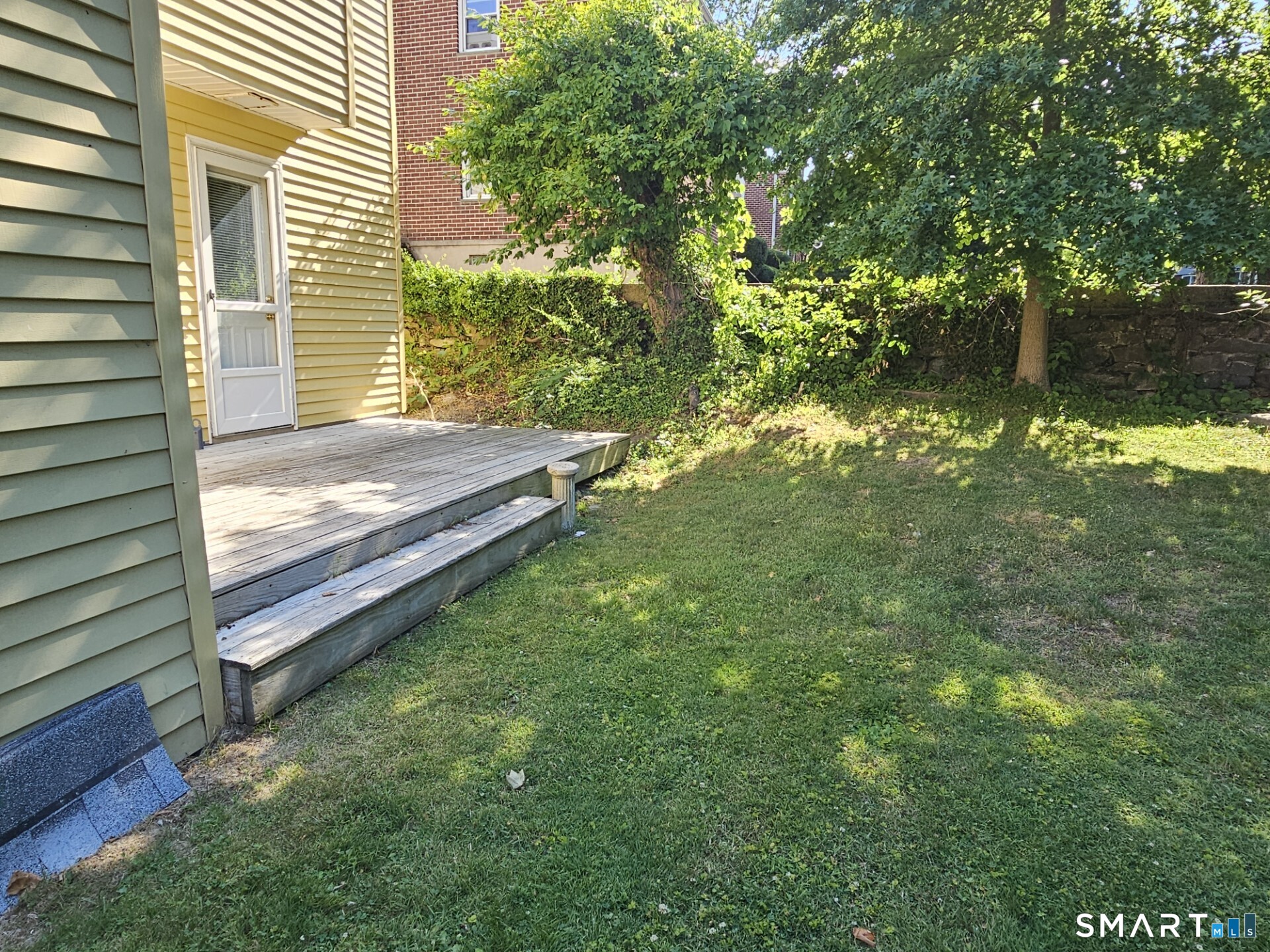 72 Maple Tree Avenue, Unit 2 Stamford, CT 06906 - Photo 25 of 26 Grassy area for barbecue.