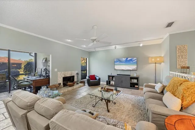 $2,700 | 4870 Kestral Park Circle, Unit 14, Sarasota, FL 34231