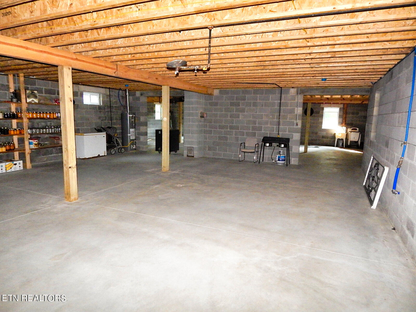 176 Knepp Road Deer Lodge, TN 37726 - Photo 39 of 60 DSCN4511