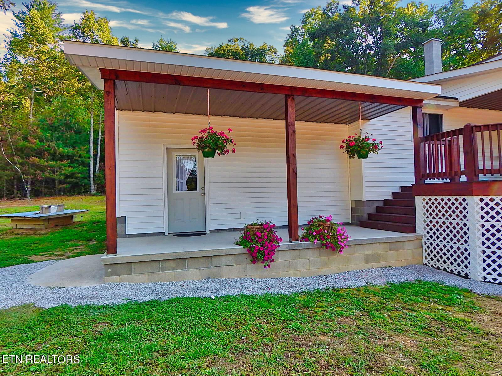 176 Knepp Road Deer Lodge, TN 37726 - Photo 41 of 60 DSCN4603