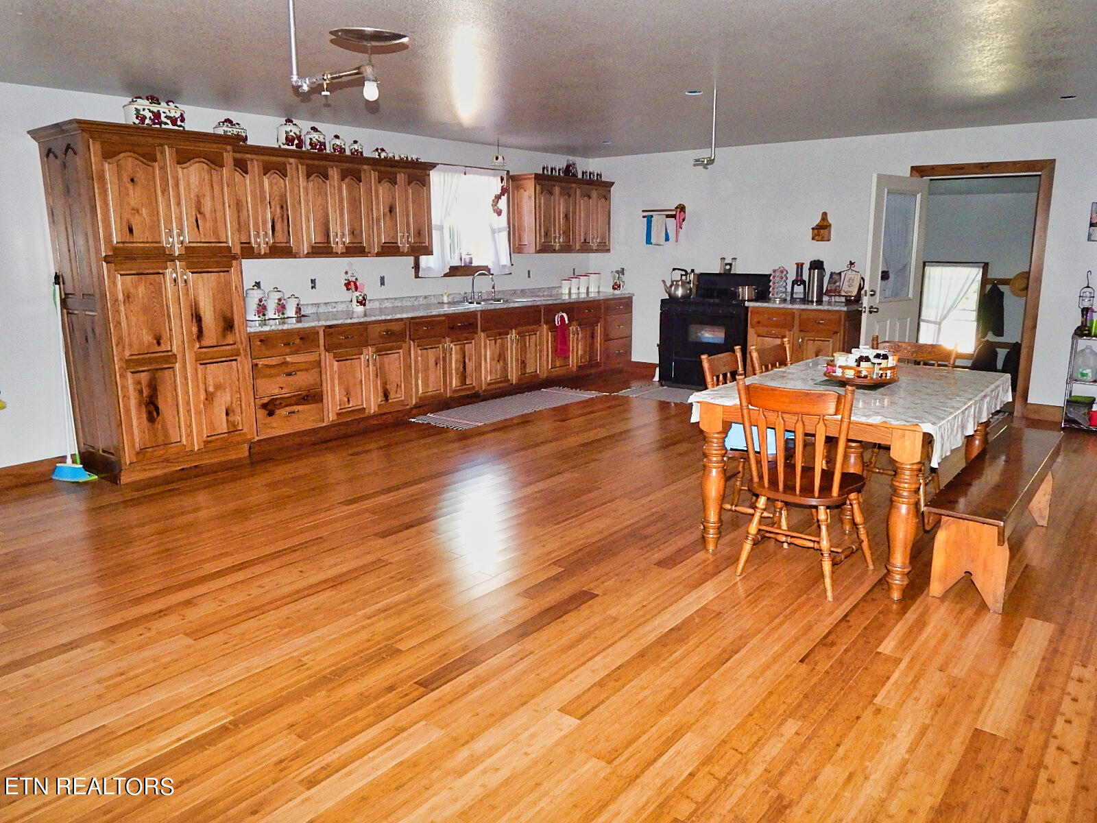176 Knepp Road Deer Lodge, TN 37726 - Photo 10 of 60 DSCN4525