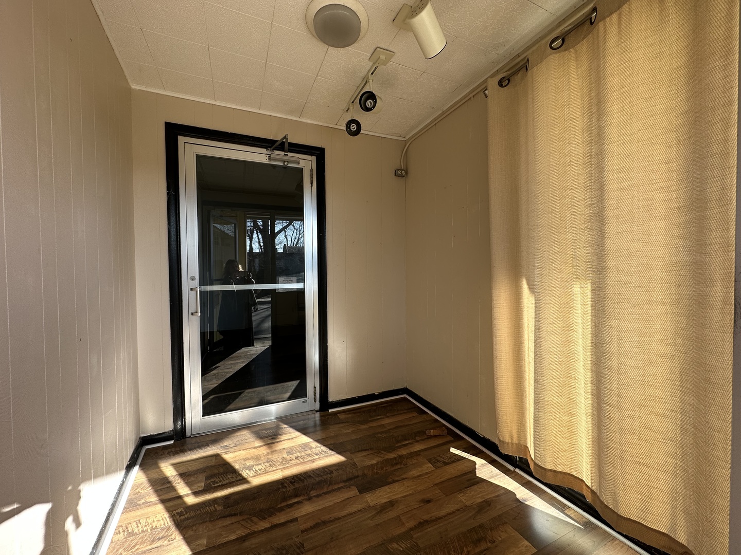 114 North Washington Street Genoa, IL 60135 - Photo 9 of 33