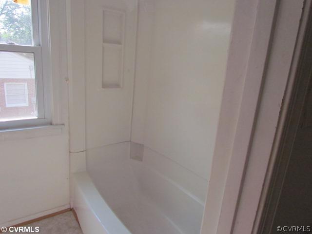 1902 Glenthorne Road Richmond, VA 23222 - Photo 12 of 19 Master Bath