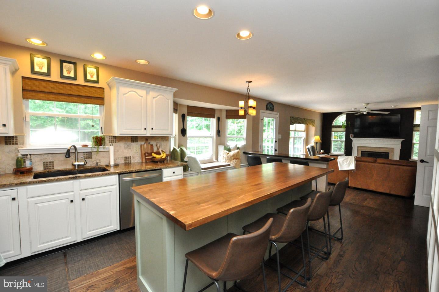 104 Winchester Way Shamong, NJ 08088 - Photo 7 of 38