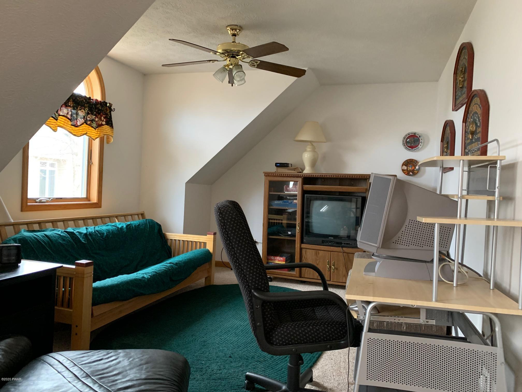 336 Maple Ridge Drive Hawley, PA 18428 - Photo 29 of 50 Loft area