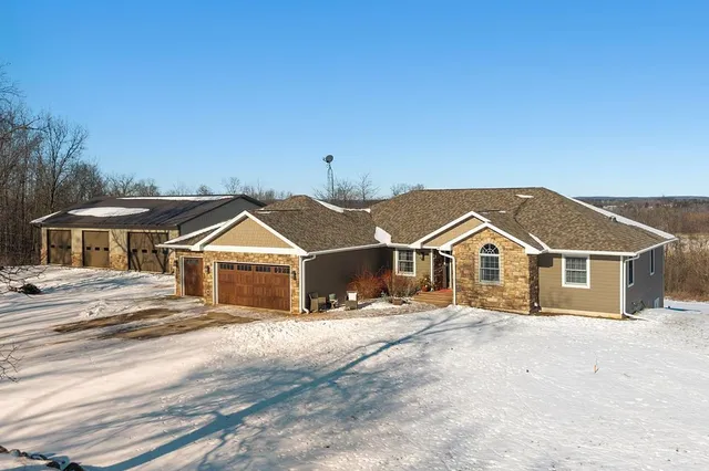$849,900 | E5248 White Lake Road, Weyauwega, WI 54983