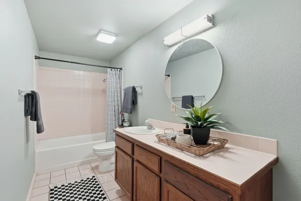 $215,000 | 852 North Summit Boulevard, Unit 101, Spokane, WA 99201