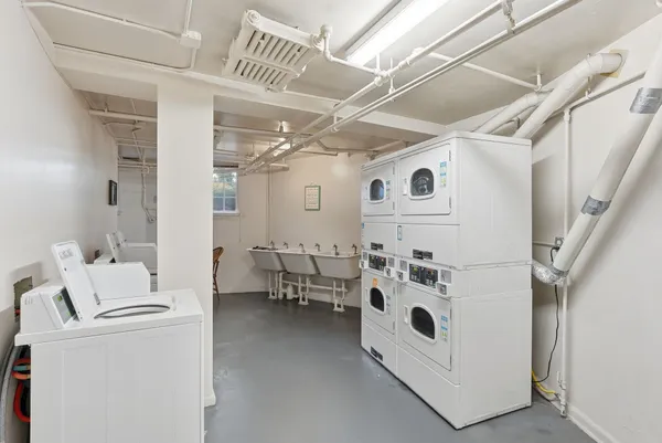 $215,000 | 852 North Summit Boulevard, Unit 101, Spokane, WA 99201