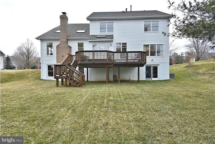 1319 Dasher Lane Reston, VA 20190 - Photo 2 of 30 Exterior (Rear)