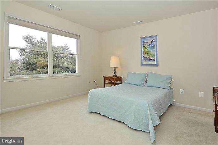 1319 Dasher Lane Reston, VA 20190 - Photo 19 of 30 Bedroom