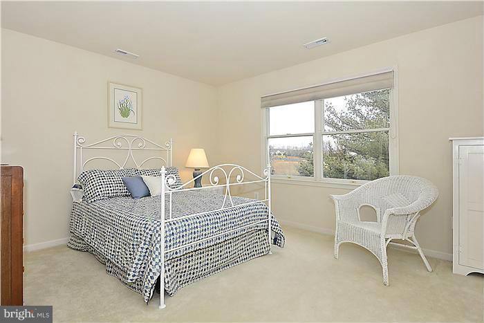 1319 Dasher Lane Reston, VA 20190 - Photo 20 of 30 Bedroom