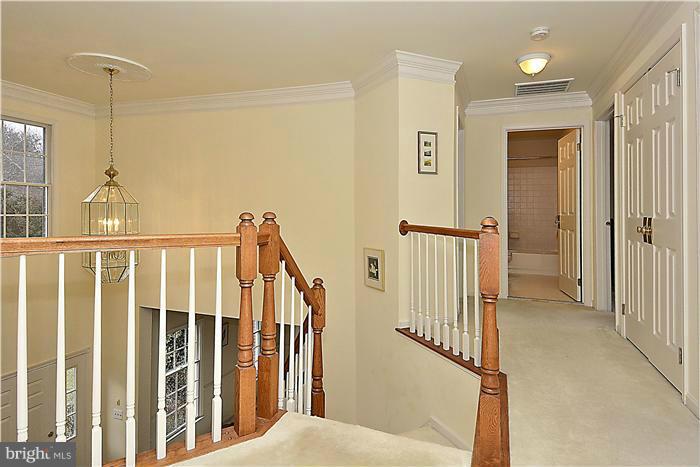 1319 Dasher Lane Reston, VA 20190 - Photo 22 of 30 Interior (General)
