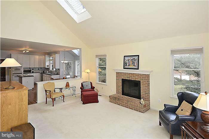 1319 Dasher Lane Reston, VA 20190 - Photo 8 of 30 Family Room