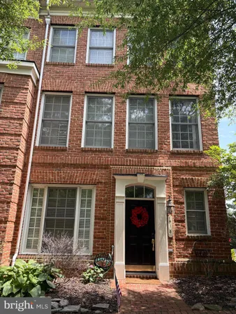 $1,050,000 | 418 Ferdinand Day Drive, Alexandria, VA 22304