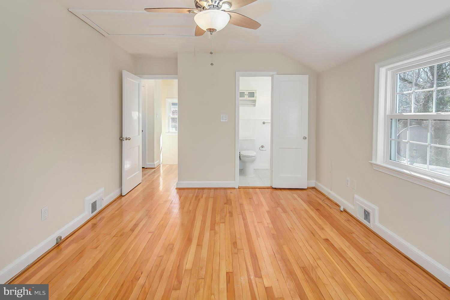 8906 Melwood Road Bethesda, MD 20817 - Photo 14 of 30 Bedroom