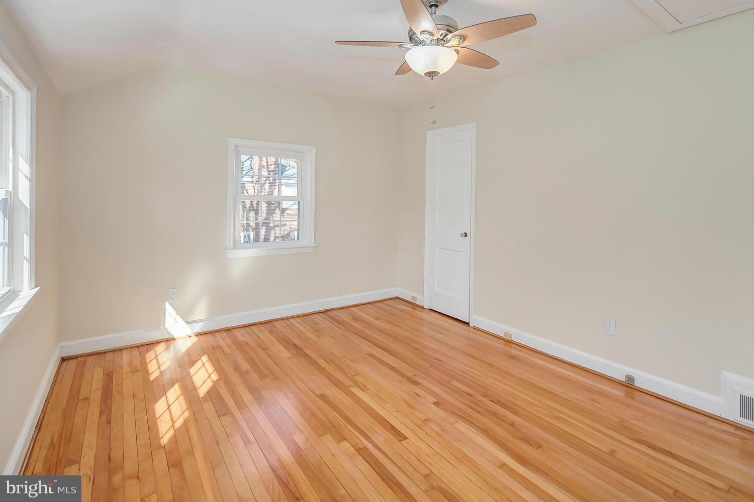 8906 Melwood Road Bethesda, MD 20817 - Photo 15 of 30 Bedroom