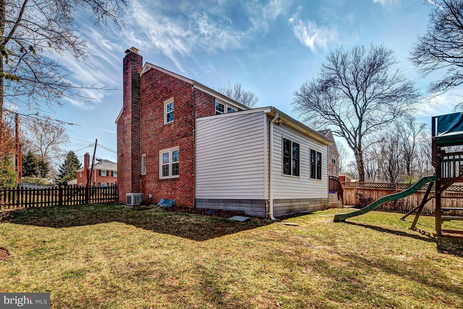 8906 Melwood Road Bethesda, MD 20817 - Photo 28 of 30 Exterior (Rear)