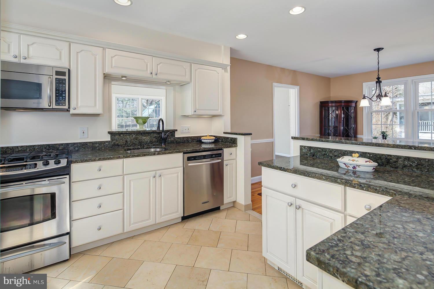 8906 Melwood Road Bethesda, MD 20817 - Photo 8 of 30 Kitchen