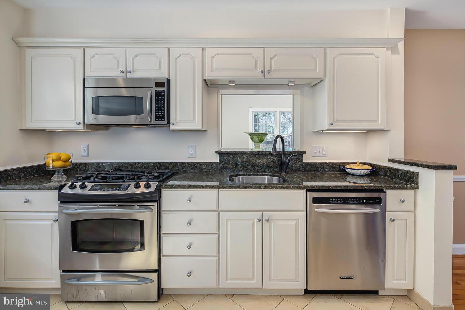 8906 Melwood Road Bethesda, MD 20817 - Photo 9 of 30 Kitchen
