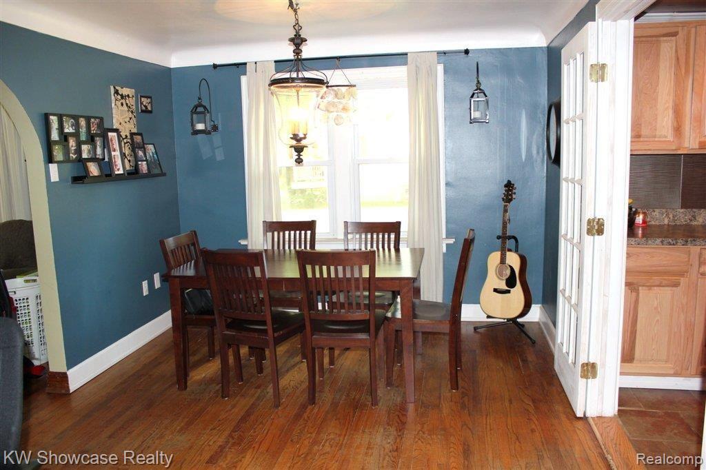 3176 Midvale Drive Rochester, MI 48309 - Photo 6 of 24 Large formal Dining