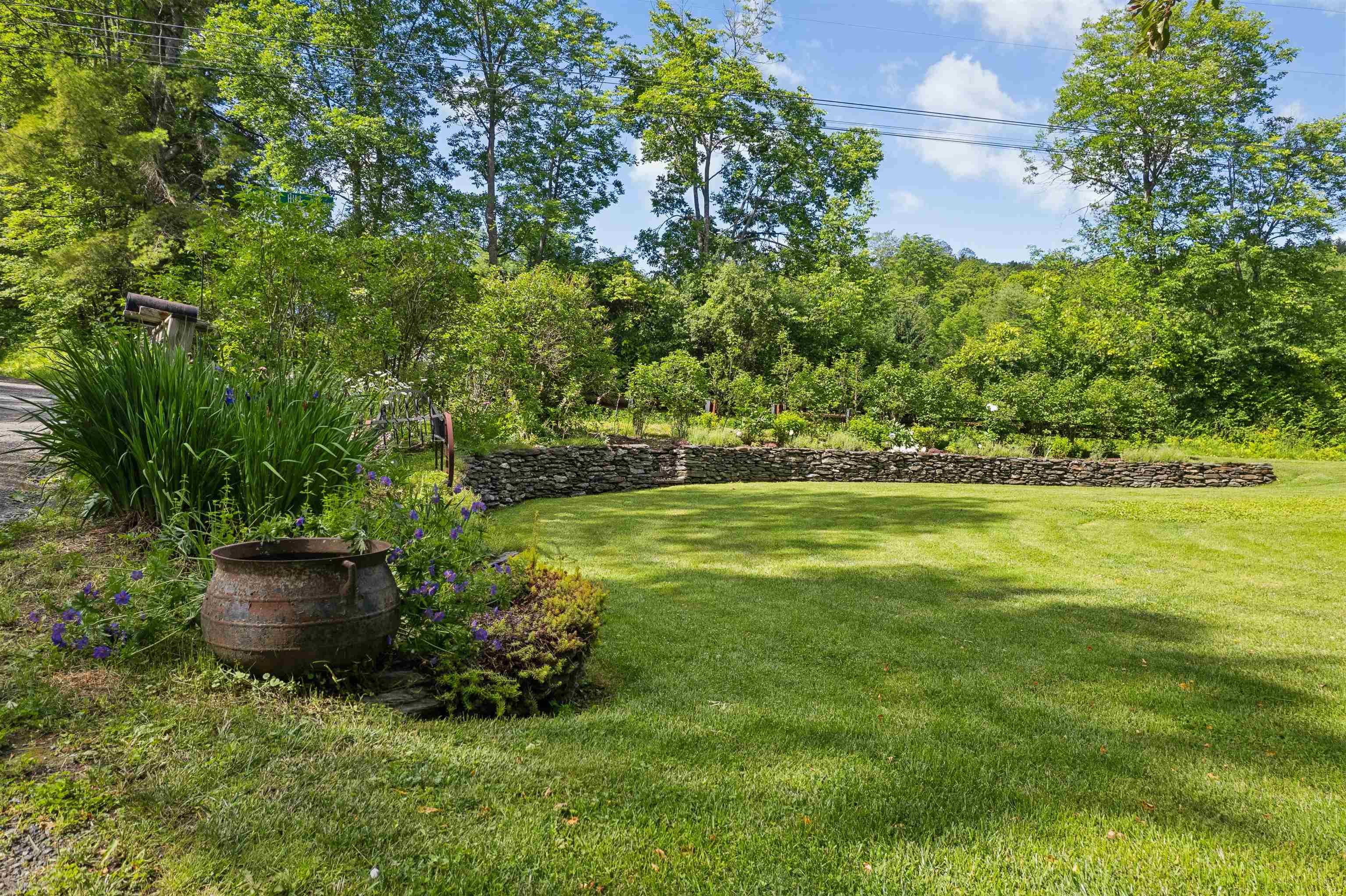 2556 Church Hill Road Woodstock, VT 05091 - Photo 7 of 32 Gallery Image 7