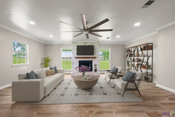 $299,900 | 10118 Saray Drive, Denham Springs, LA 70706