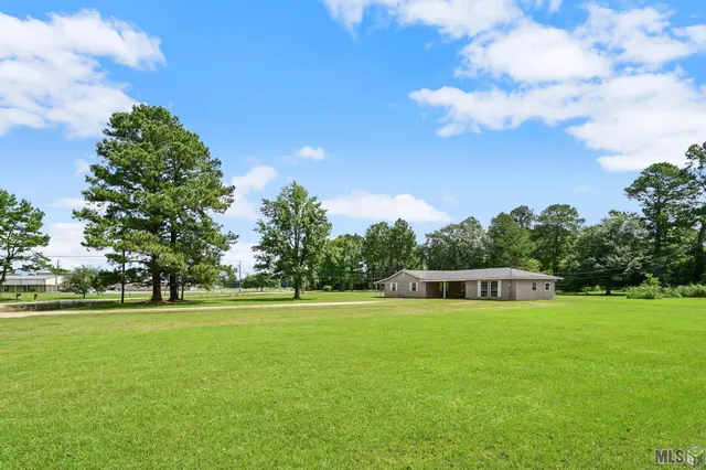 $309,900 | 10118 Saray Drive, Denham Springs, LA 70706