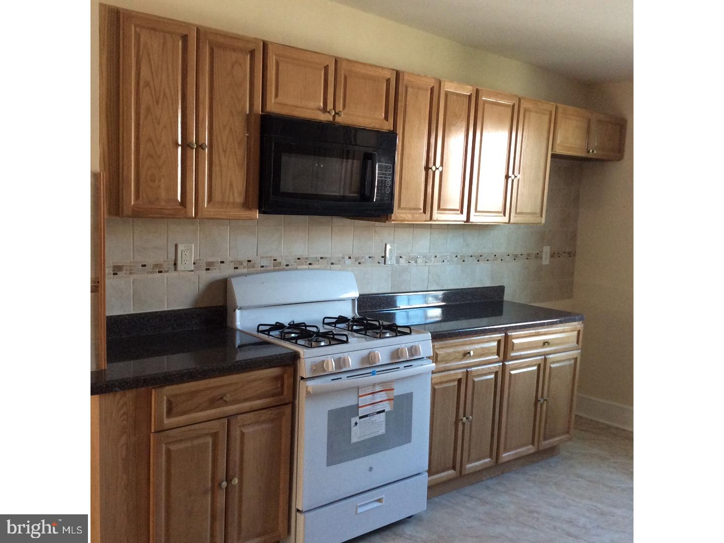 165 Springton Road Upper Darby, PA 19082 - Photo 4 of 21