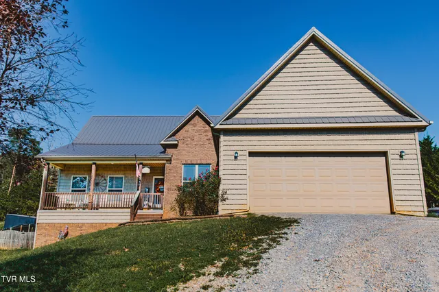 $485,000 | 948 Chestnut Grove Road, Dandridge, TN 37725