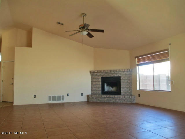 2116 Jacana Loop Tucson, AZ 85745 - Photo 10 of 35
