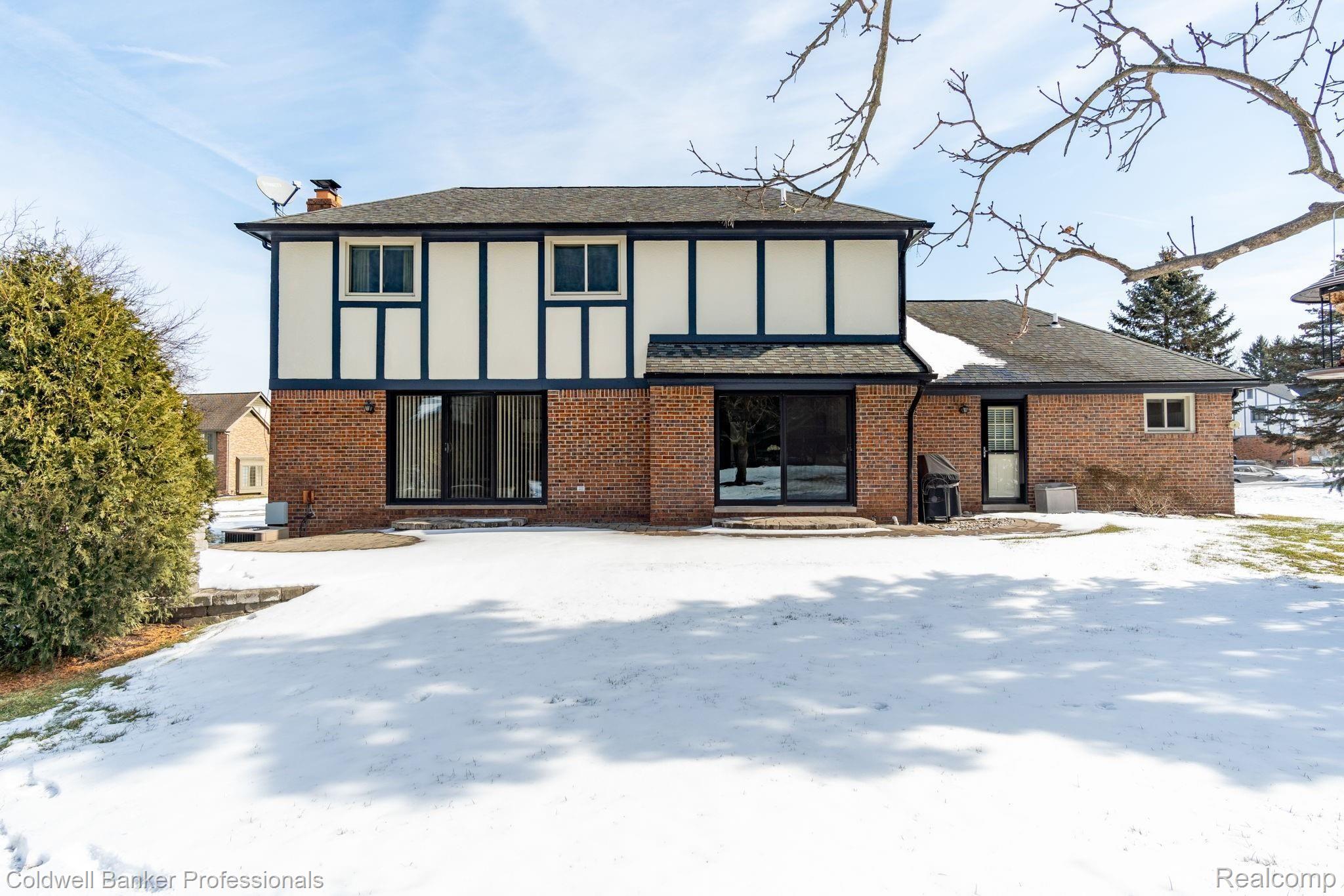 635 Snowmass Drive Rochester, MI 48309 - Photo 23 of 27 635-Snowmass-Dr-Rear Elevation.jpg