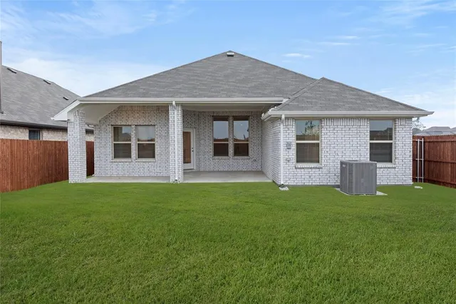 $324,999 | 1013 Goya Drive, Royse City, TX 75189