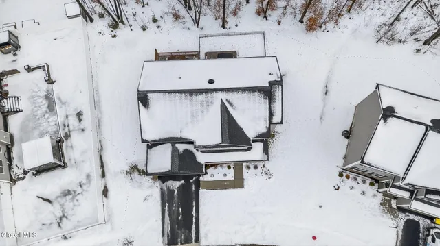 $745,000 | 3 Appleton Street, Ballston, NY 12019