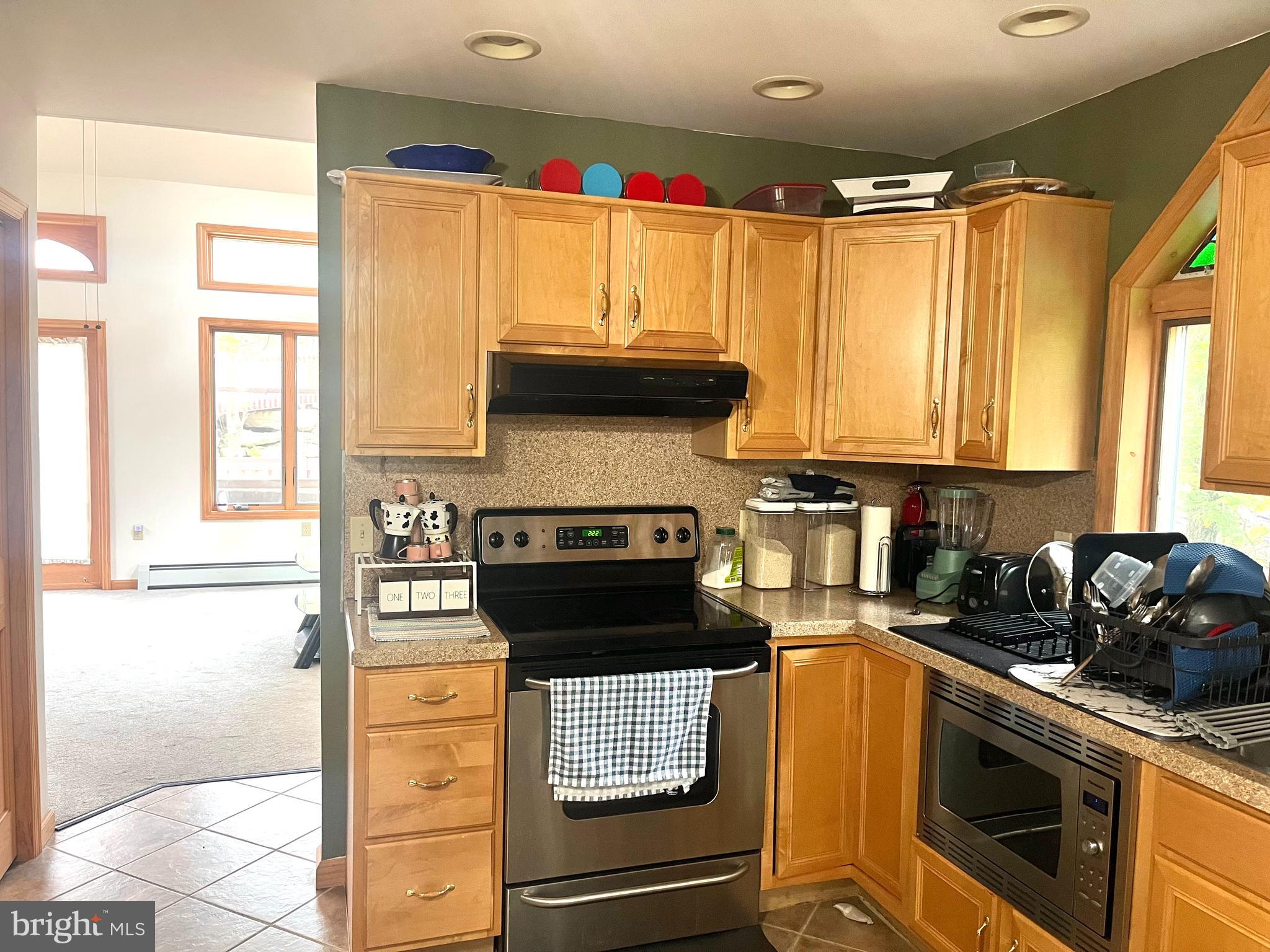 42 Summit Road Hazleton, PA 18202 - Photo 8 of 29 Gallery Image 8