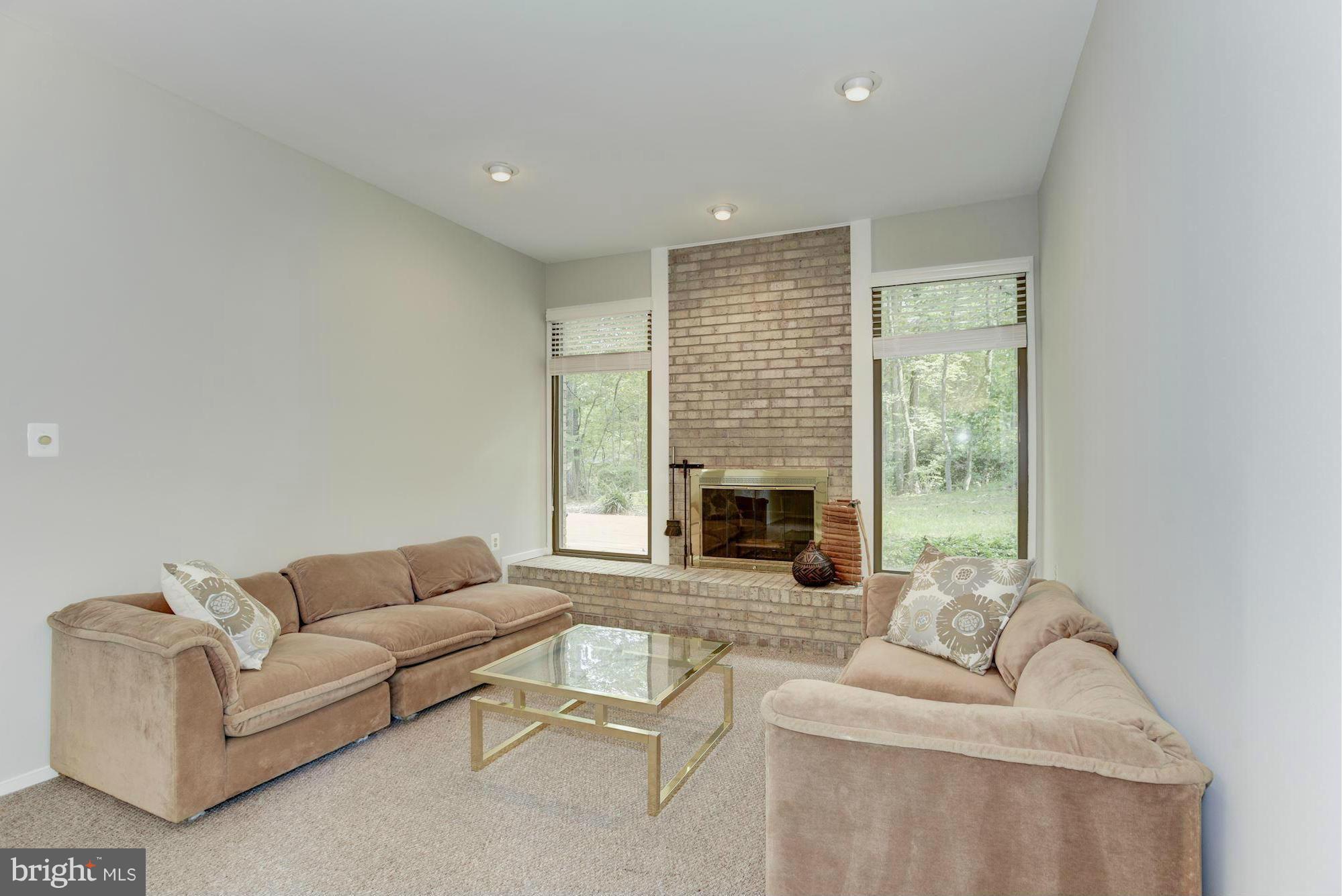 12124 Quorn Lane Reston, VA 20191 - Photo 11 of 24 Living Room with Recess Lights