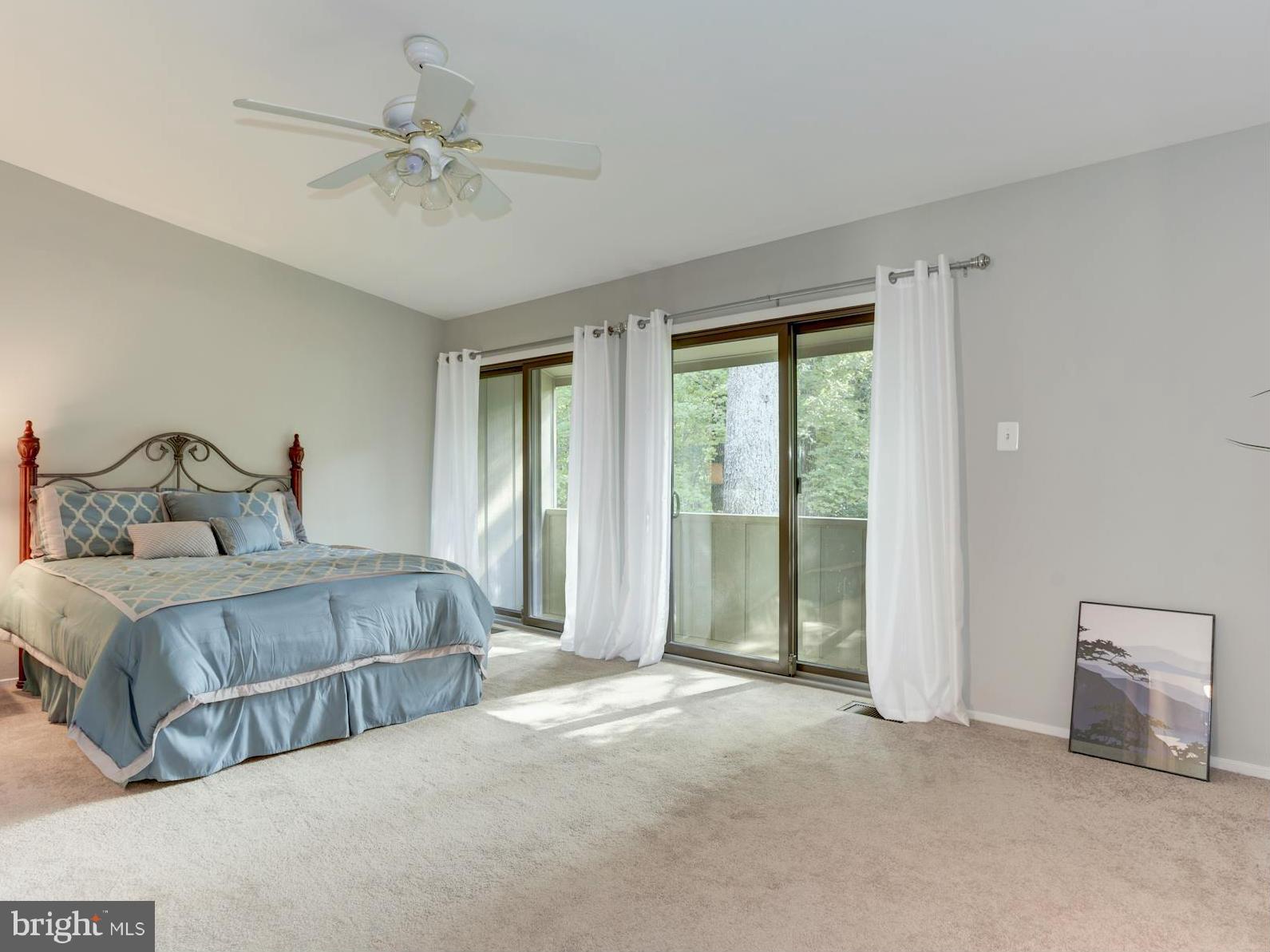 12124 Quorn Lane Reston, VA 20191 - Photo 13 of 24 Bath (Master) 2 sliding doors and balcony