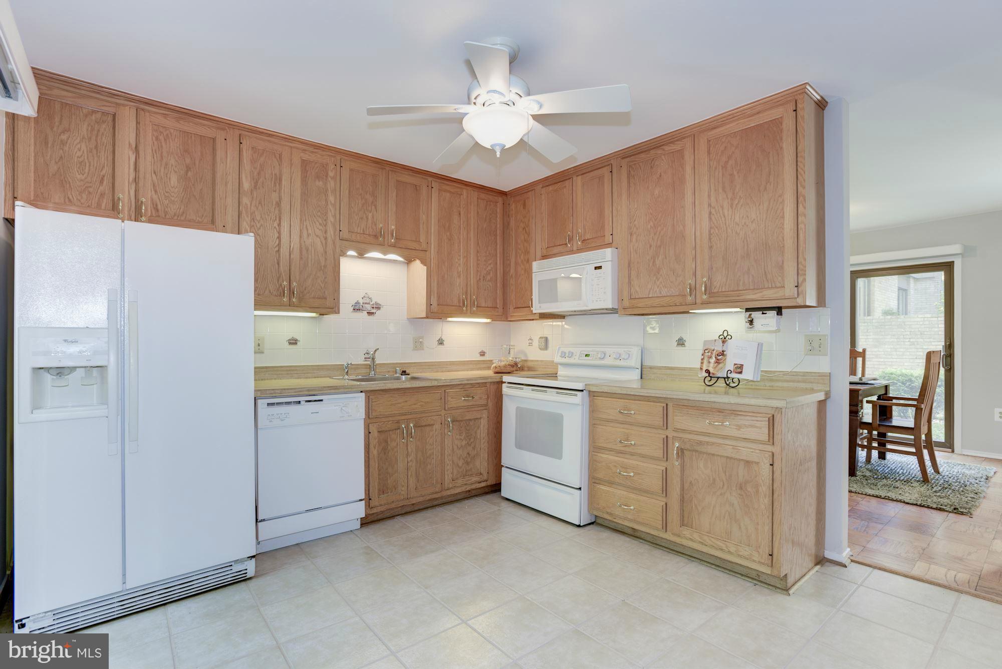 12124 Quorn Lane Reston, VA 20191 - Photo 8 of 24 Kitchen