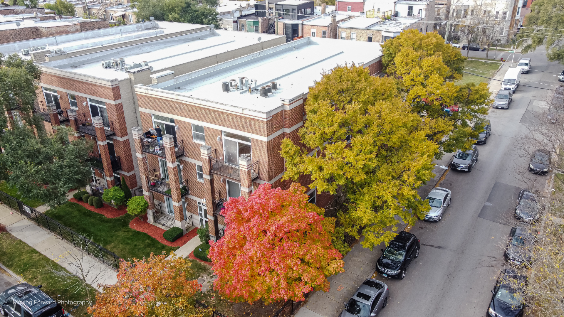 4900 South Vincennes Avenue, Unit 3 Chicago, IL 60615 - Photo 5 of 27 a view of a multi story building