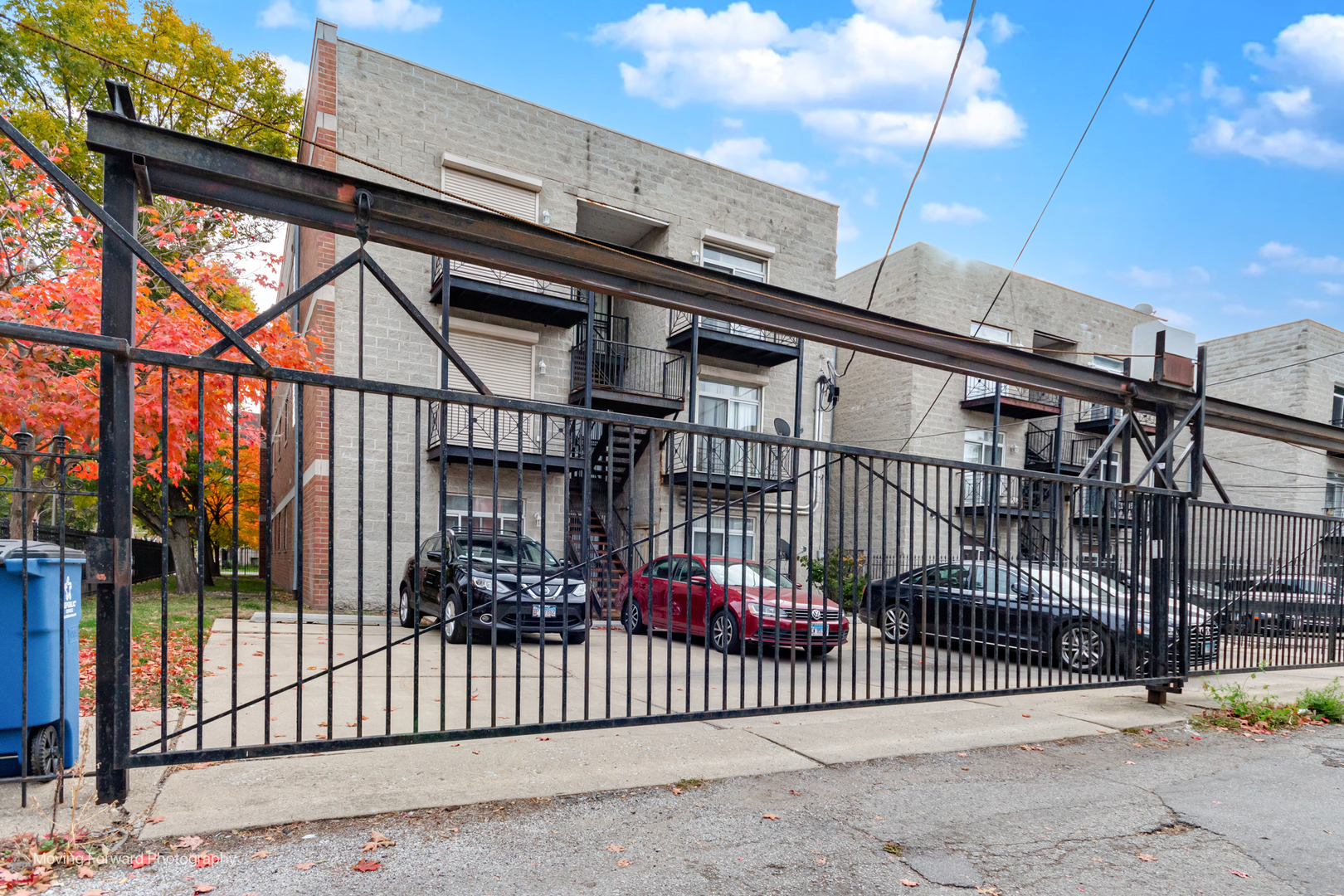 4900 South Vincennes Avenue, Unit 3 Chicago, IL 60615 - Photo 7 of 27 a view of entryway with a street