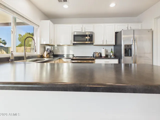 $2,100 | 3613 West Campo Bello Drive, Glendale, AZ 85308