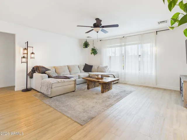 $2,100 | 3613 West Campo Bello Drive, Glendale, AZ 85308