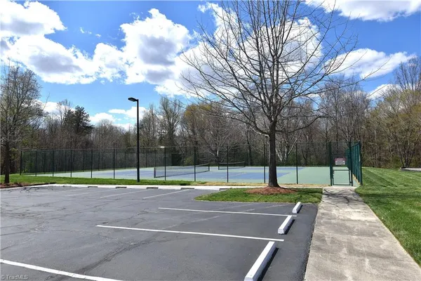 $199,900 | 6799 Bronco Lane, Summerfield, NC 27358