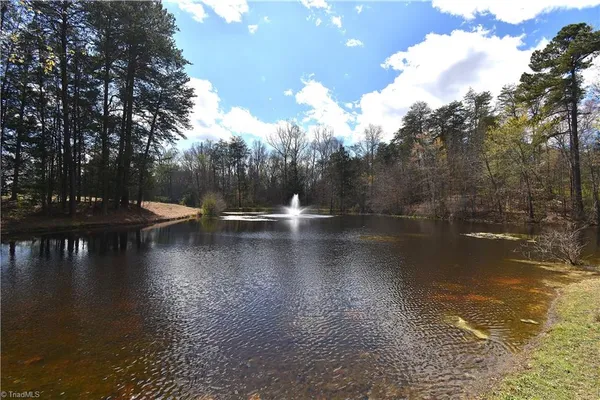 $199,900 | 6799 Bronco Lane, Summerfield, NC 27358