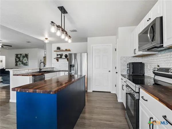 $329,999 | 2170 Jolie Court, New Braunfels, TX 78130