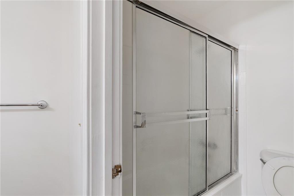 3278 Hampton Green Way Atlanta, GA 30340 - Photo 20 of 28 a bathroom with a shower